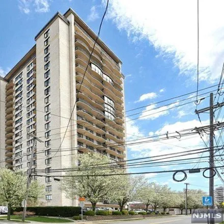 Buy this studio apartment on 1596 Anderson Avenue in Fort Lee, NJ 07024