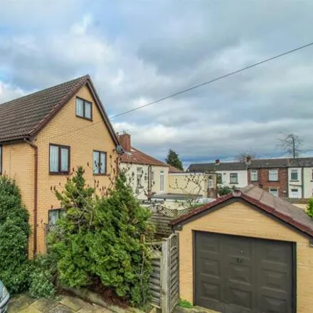 Buy this 4 bed house on Cluntergate Hallcroft Drive in Cluntergate, Horbury