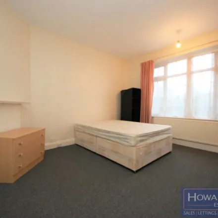 Image 7 - Vivian Avenue, London, NW4 3JS, United Kingdom - Apartment for rent