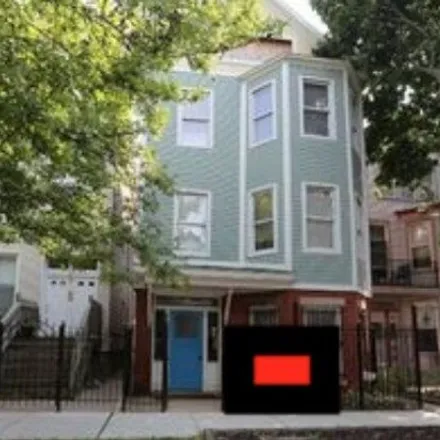 Rent this 3 bed house on 3245 North Lakewood Avenue in Chicago, IL 60613