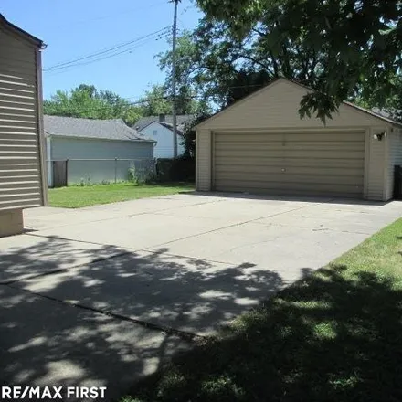 Image 7 - 22300 Downing Street, Saint Clair Shores, MI 48080, USA - House for sale