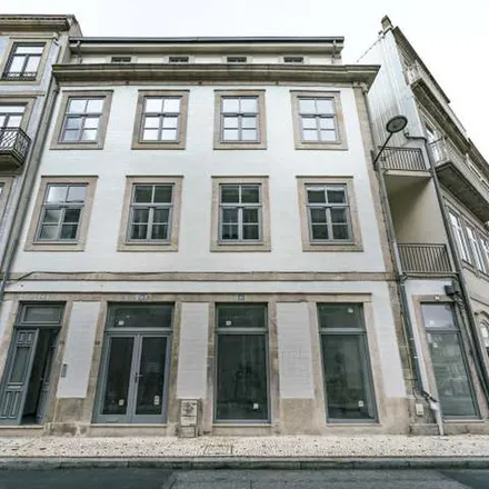 Rent this 1 bed apartment on Largo do Padrão 346 in 350, 4000-222 Porto