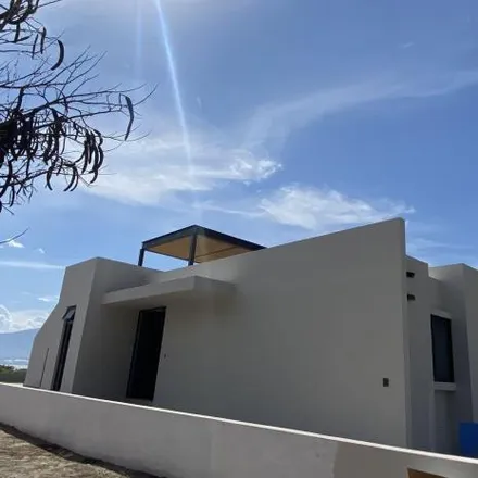 Buy this 2 bed house on Saul Rodiles Pi�a in Hidalgo, 45920 Ajijic