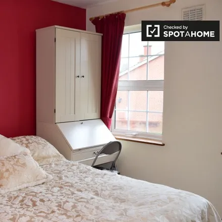 Rent this 2 bed room on 23 Cedar Court in Terenure, Dublin