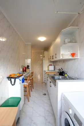 Image 8 - Rua de Pedro Olaio, 4150-702 Porto, Portugal - Apartment for rent