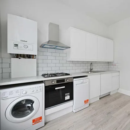 Image 4 - 42 Bassett Road, London, W10 6JS, United Kingdom - Apartment for rent