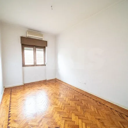 Rent this 3 bed apartment on Escola Básica e Secundária de Vialonga in Rua Almirante Gago Coutinho, 2625-667 Vialonga