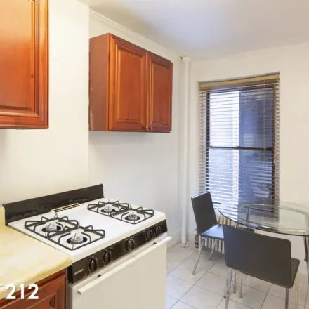 Image 1 - Desi Stop, 75 2nd Avenue, New York, NY 10003, USA - Apartment for rent