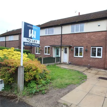 Rent this 3 bed duplex on Robson Close in Pontefract, WF8 3PR