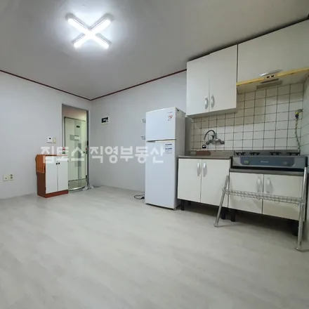 Image 3 - 서울특별시 은평구 신사동 37-6 - Apartment for rent