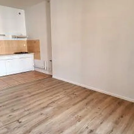 Rent this 2 bed apartment on 2 Place du Génèral de Gaulle in 82300 Caussade, France