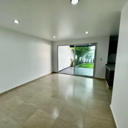 Buy this studio house on Calle Lago Cajititlán in 76100 Juriquilla, QUE