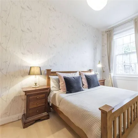 Image 4 - Gary Ingham, Holly Mount Steps, London, NW3 6UG, United Kingdom - Apartment for rent