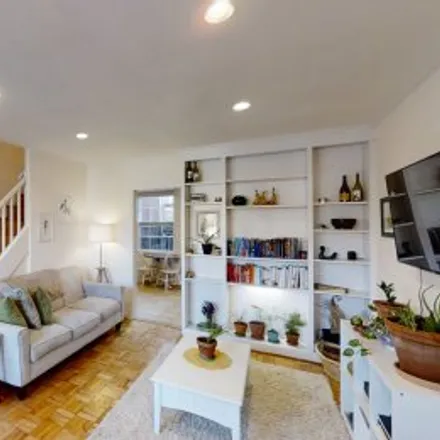Buy this 1 bed apartment on #300,1110 South Barton Street in South Arlington, Arlington