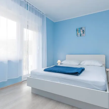 Rent this 5 bed house on Dolac in Buta Harolda Bilinića, 22101 Grad Šibenik