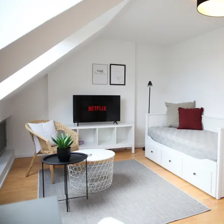 Rent this 3 bed apartment on Bäuminghausstraße 153 in 45326 Essen, Germany