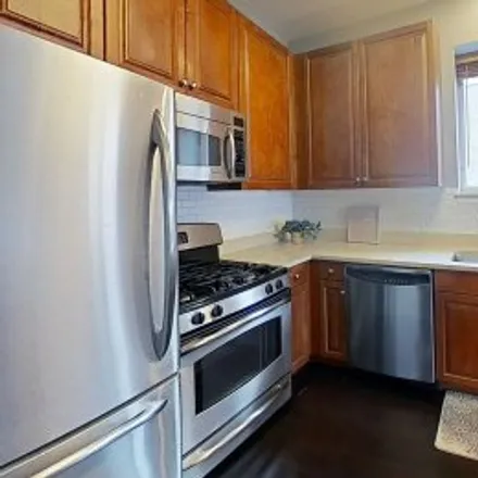 Buy this 3 bed apartment on #302,1017 South Lytle Street in Little Italy, Chicago
