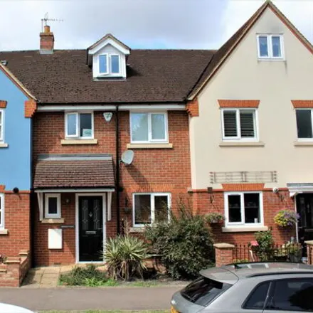 Buy this 4 bed townhouse on Coppice Mead in Stotfold, SG5 4JX