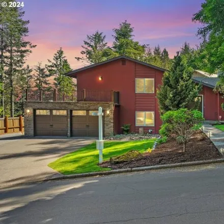 Buy this 4 bed house on 2785 Sw Scenic Dr in Portland, Oregon