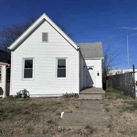 Buy this 3 bed house on 182 East Tennessee Street in Evansville, IN 47711