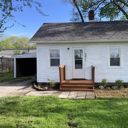 Buy this 1 bed house on 2875 47th Avenue in Rock Island, IL 61201