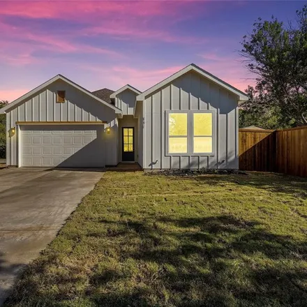 Buy this 4 bed house on 101 South Thompson Street in Hillsboro, TX 76645