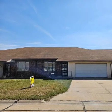 Buy this 3 bed townhouse on 1398 27th Street in Central City, NE 68826
