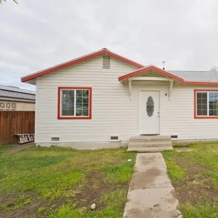 Buy this 2 bed house on 2006 Potomac Avenue in Kern County, CA 93307