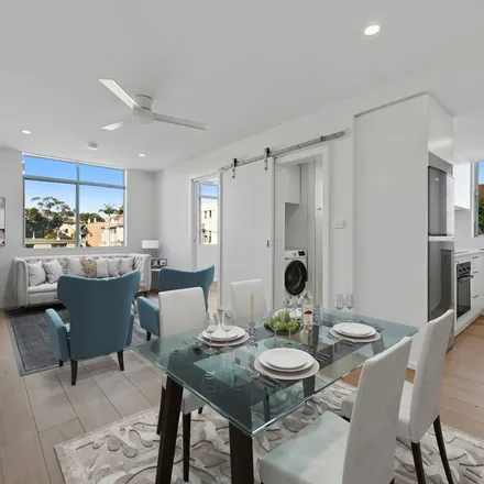 Image 3 - 4 Avona Avenue, Glebe NSW 2037, Australia - Apartment for rent
