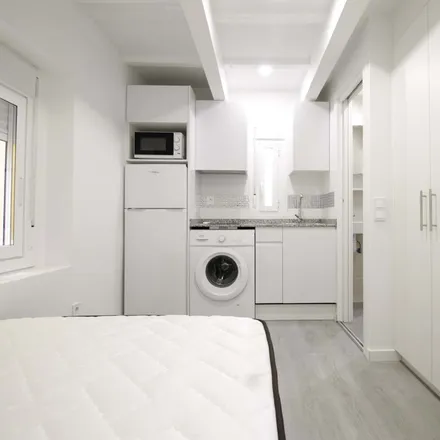 Rent this studio apartment on Madrid in Avenida del Doctor Federico Rubio y Galí, 23