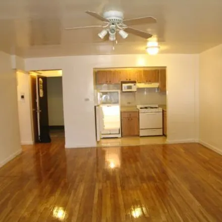 Image 2 - 451 Fulton Avenue, Village of Hempstead, NY 11550, USA - Apartment for rent