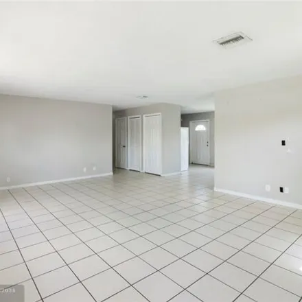 Image 6 - 8263 Southwest 7th Street, North Lauderdale, FL 33068, USA - House for sale
