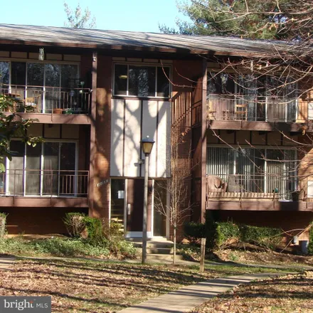 Buy this 1 bed condo on 3298 Saber Circle in Mosby Woods, Fairfax