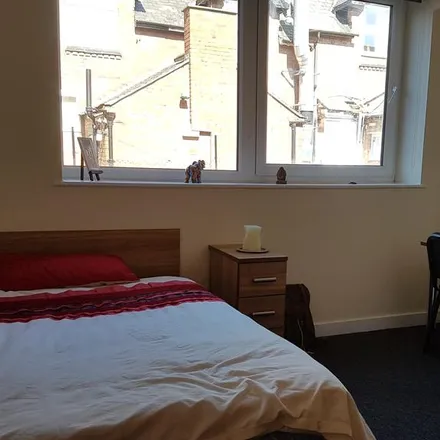 Rent this 4 bed apartment on Mandora Lane in Leicester, LE2 1AG