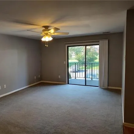 Image 4 - 814 Cold Spring Road, Wescosville, Lower Macungie Township, PA 18103, USA - Apartment for sale