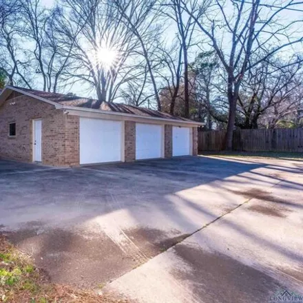 Image 3 - 1095 Robin Lane, White Oak, Gregg County, TX 75693, USA - House for sale