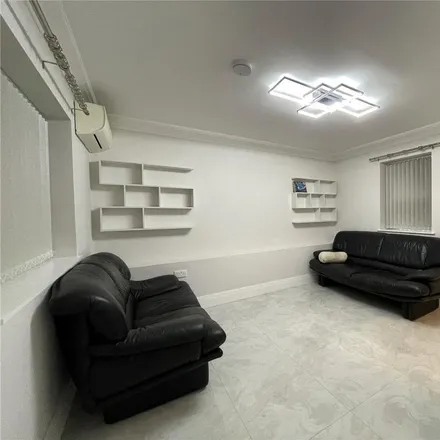 Rent this 3 bed apartment on Ealing Dental Specialists in 42 The Mall, London