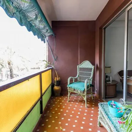 Rent this 4 bed apartment on Avinguda de Campanar in 35, 46009 Valencia