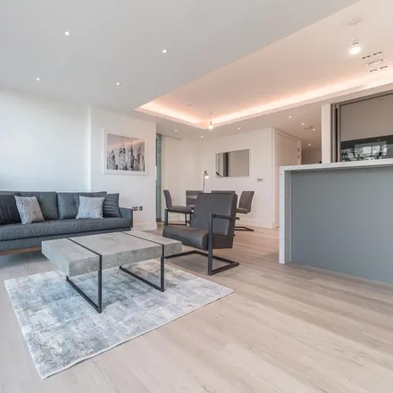 Image 1 - Carrara Tower, 1 City Road, London, EC1V 2AD, United Kingdom - Apartment for rent