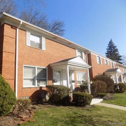 Rent this 2 bed townhouse on 7099 Town Lane in Dearborn Heights, MI 48127