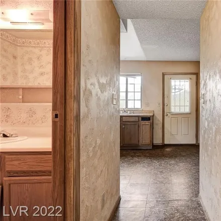Image 8 - 7099 Burcot Avenue, Clark County, NV 89156, USA - Townhouse for sale
