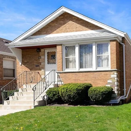 Image 2 - 5748 South Kenneth Avenue, Chicago, IL 60629, USA - House for sale