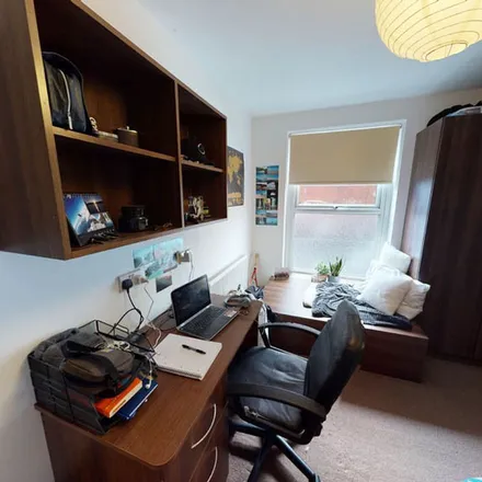 Rent this 1 bed apartment on Harold Avenue in Leeds, LS6 1JR