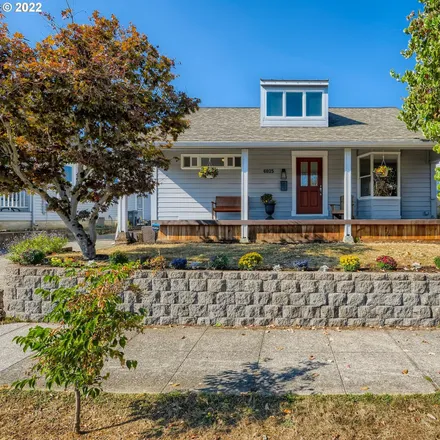 Buy this 3 bed house on 6025 North Campbell Avenue in Portland, OR 97217