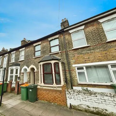 Rent this 4 bed townhouse on 48 Louise Road in London, E15 4NW
