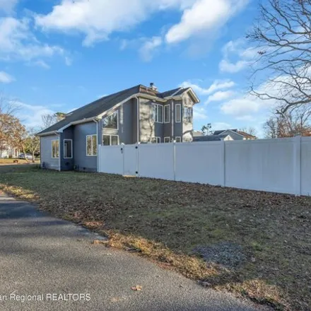 Image 8 - 317 Forrest Avenue, Lanoka Harbor, Lacey Township, NJ 08734, USA - House for sale