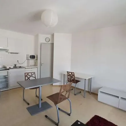 Image 4 - 1 Boulevard d'Estourmel, 12000 Rodez, France - Apartment for rent