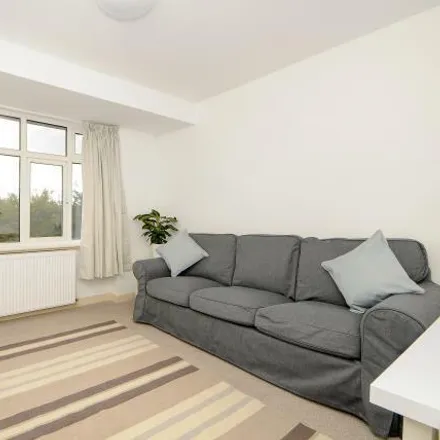 Rent this 2 bed room on 2 Lyndworth Close in Oxford, OX3 9ER
