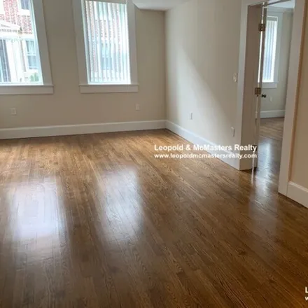 Rent this 2 bed apartment on 16 Short St