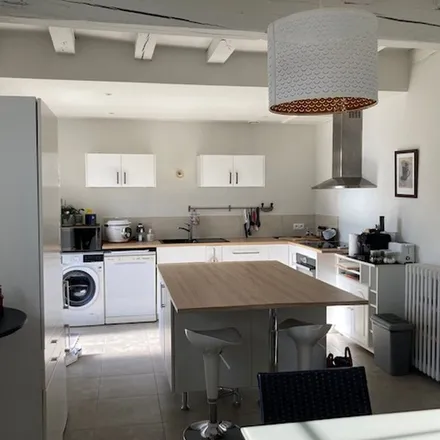 Rent this 6 bed apartment on 23 Rue des Vaslins in 45160 Saint-Hilaire-Saint-Mesmin, France